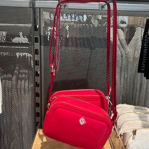 ❤️NWT LULULEMON crossbody camera bag LIMITED EDITION ❤️